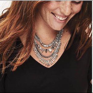Stella & Dot Amelia Statement necklace